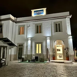 Academy Ξενοδοχείο